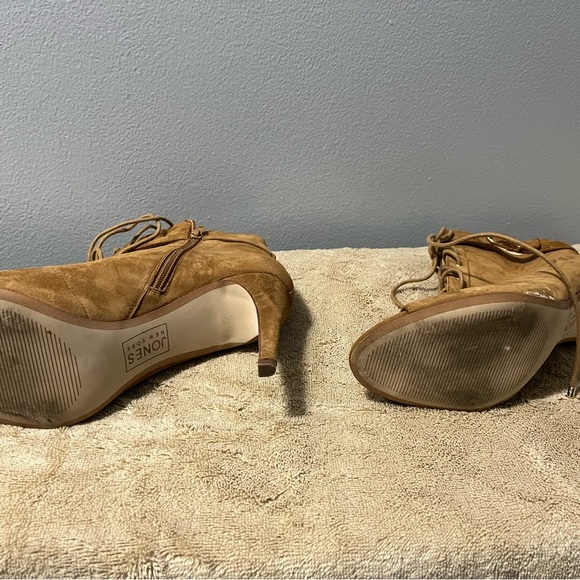 Hot - Picture 4 of 6